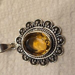 925 Sterling Silver Pendent With Citrine